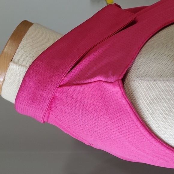 CUTTER & BUCK, women's golf shirt. Fushia pink size small petite. PGA BERMUDA - Picture 5 of 13